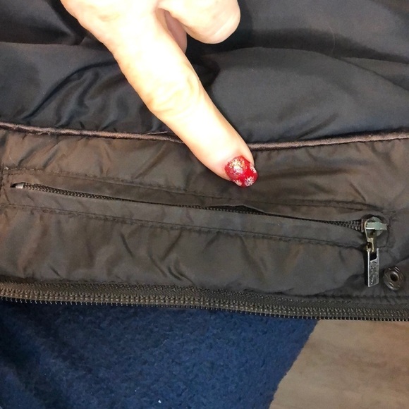 Cole Haan Down Puffer Coat Bow Cuffs Feathers Size Medium Zipper Pockets - Picture 12 of 13